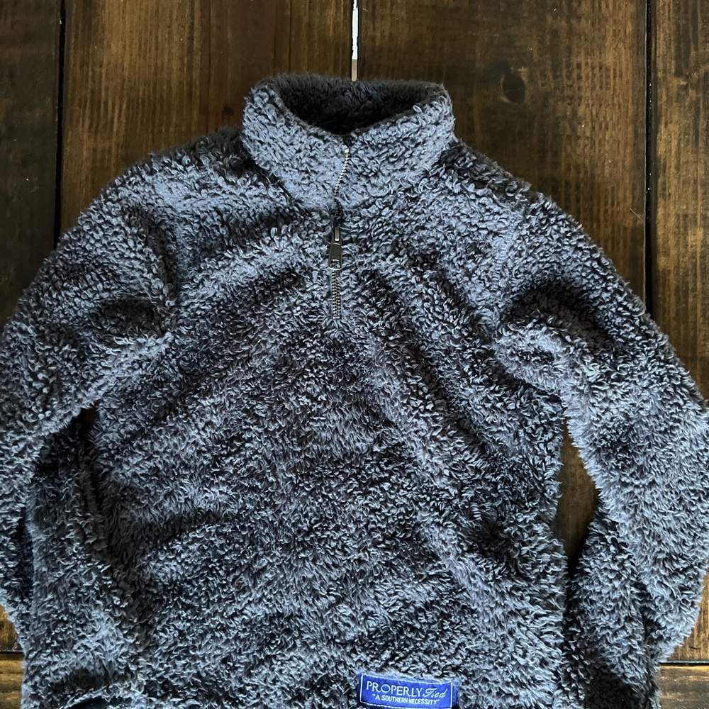 Properly Tied Gray Fleece Pullover
